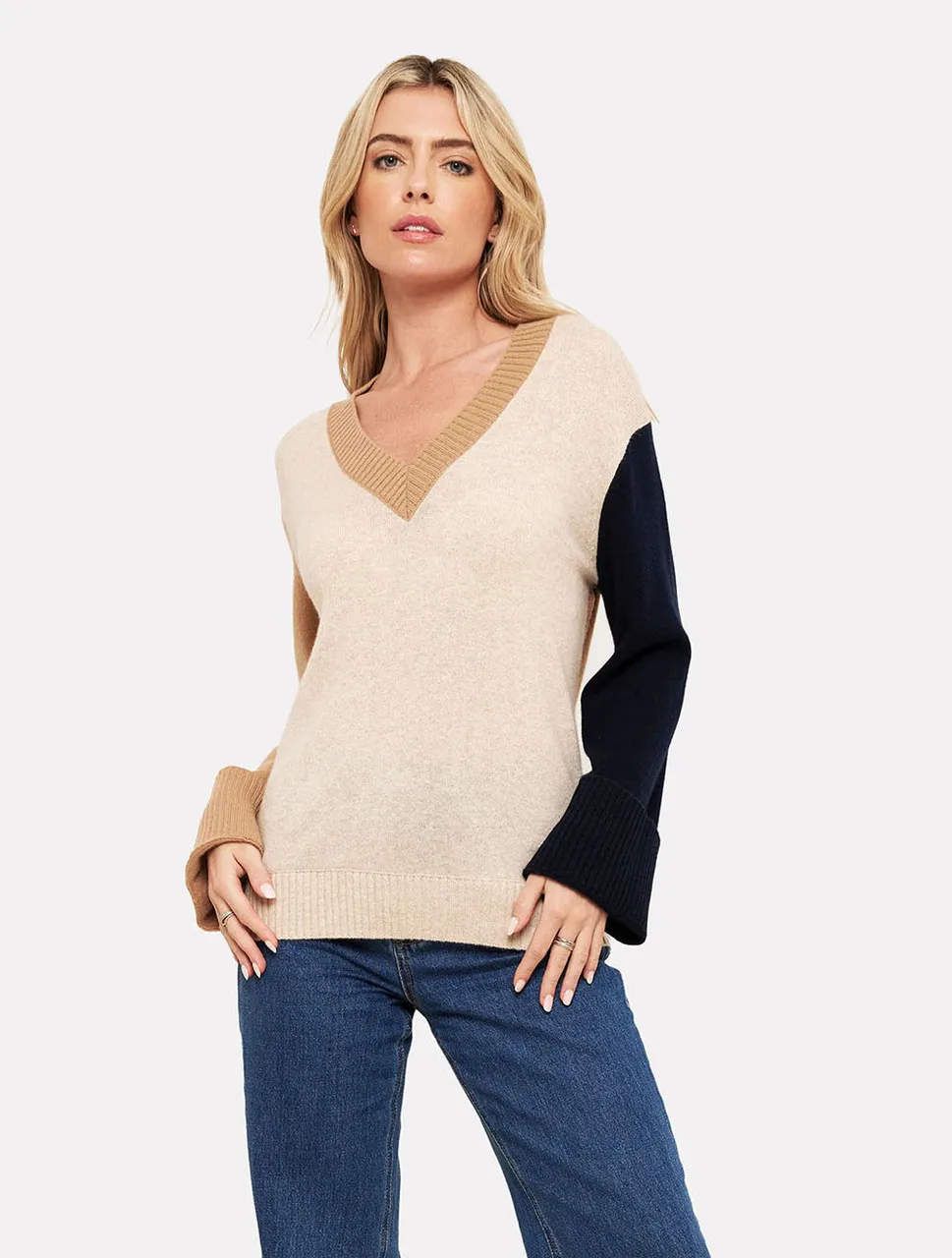 Colorblock V-Neck Cashmere Sweater | Brodie Cashmere