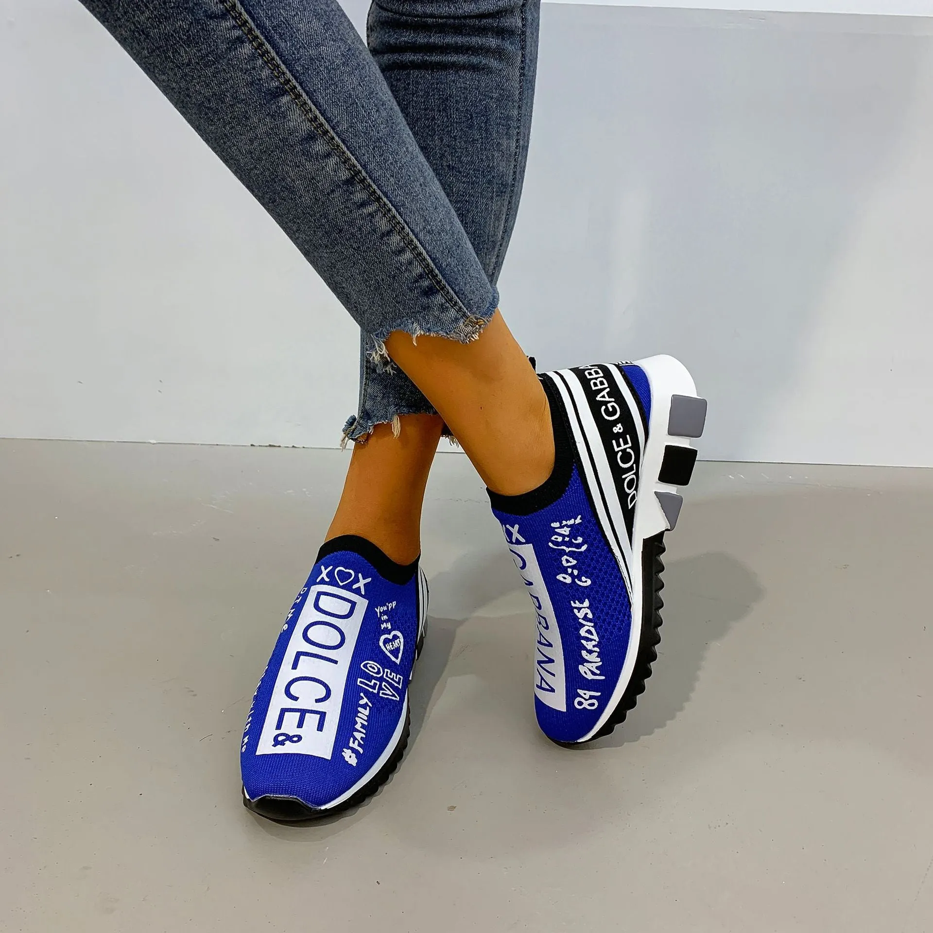 Fashion stretch sneakers