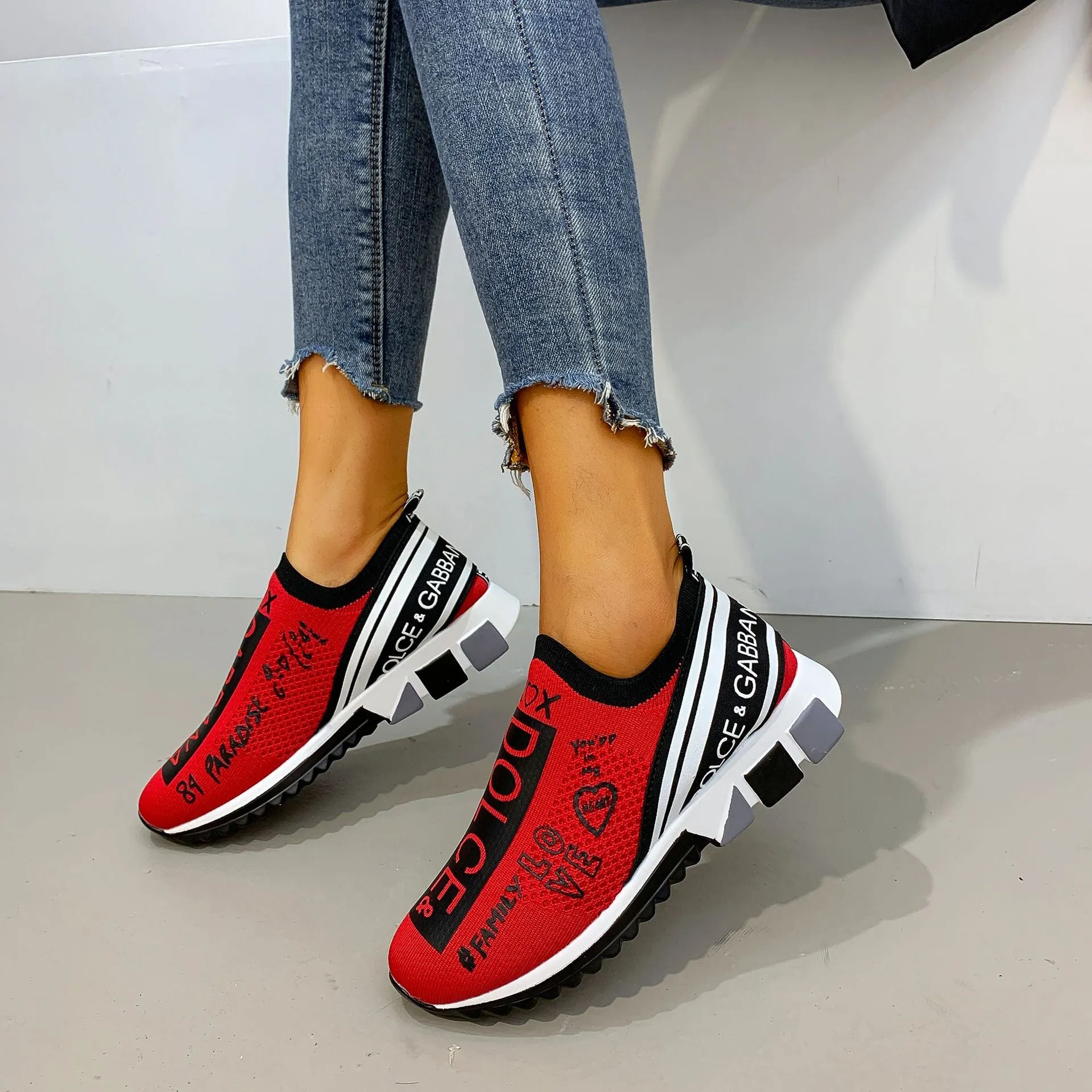 Fashion stretch sneakers