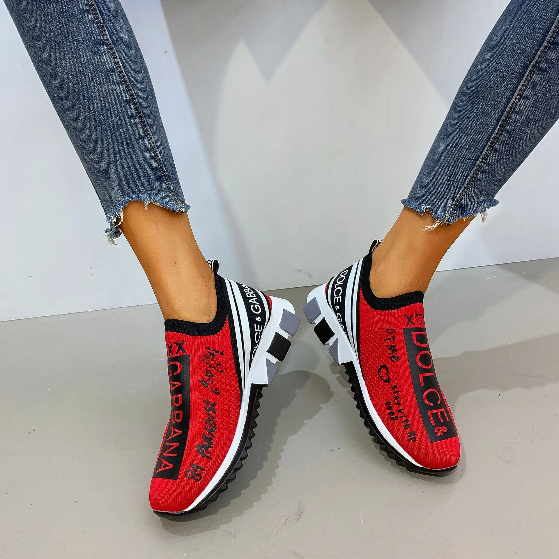 Fashion stretch sneakers