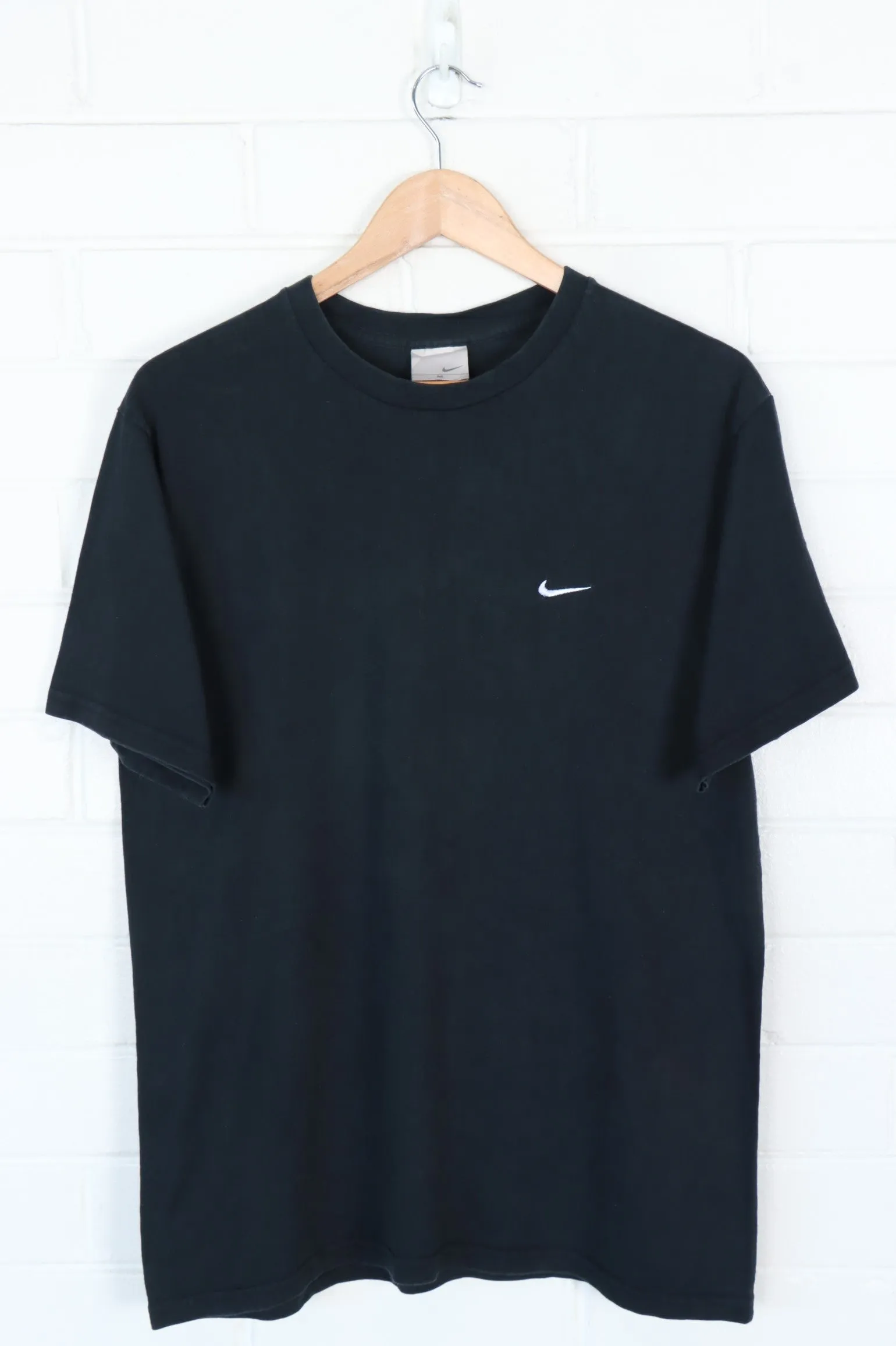 NIKE Black & White Embroidered Swoosh Tee (M)