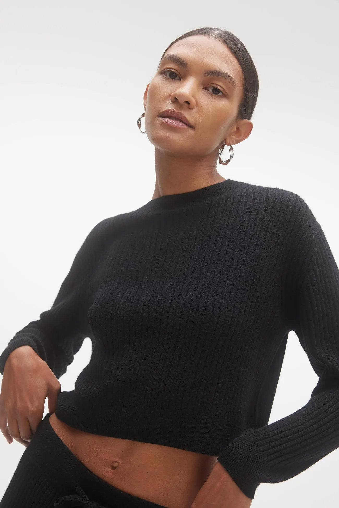 NOVA CASHMERE RIBBED CREWNECK SWEATER