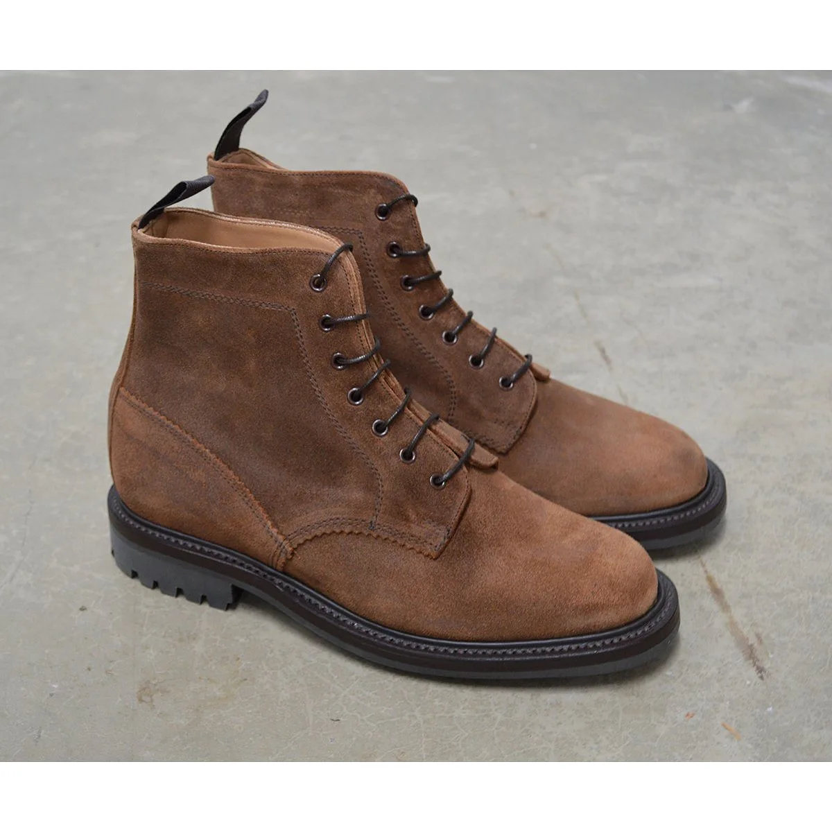 Sanders Kelso- Snuff Waxy Suede Derby Boot