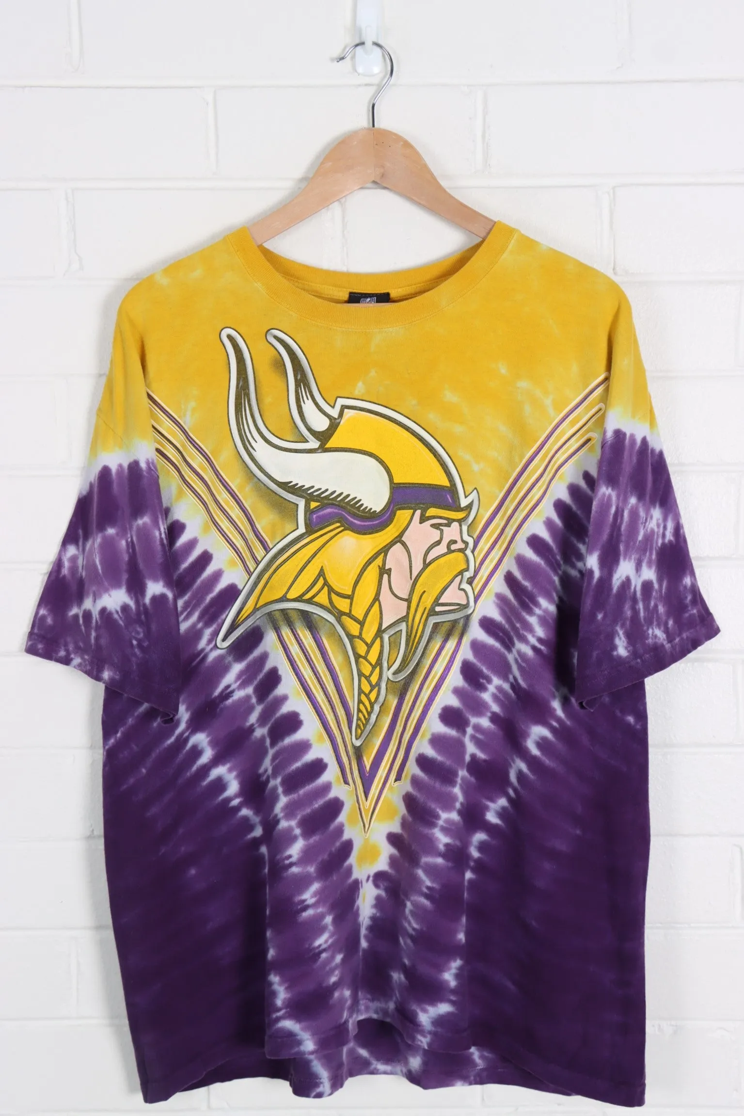 Wisconsin Vikings NFL Purple & Yellow Tie-dye Football Tee (XL)