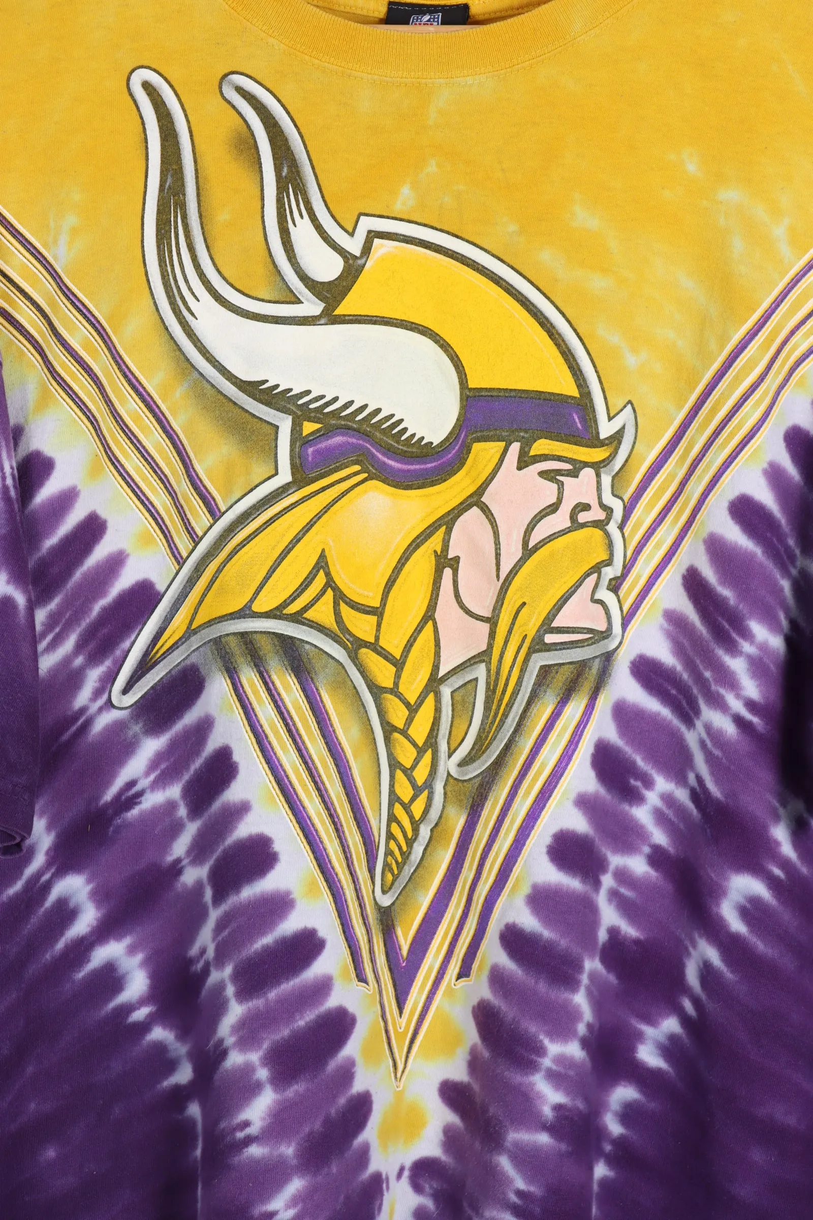 Wisconsin Vikings NFL Purple & Yellow Tie-dye Football Tee (XL)